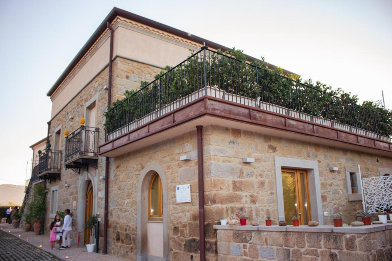 Alimunera Naso Exterior photo